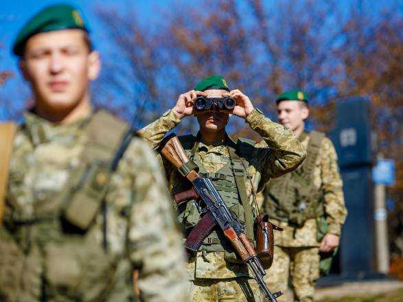 Дозвіл на виїзд за кордон чоловіків-студентів іноземних вишів відмінили - Держприкордонслужба