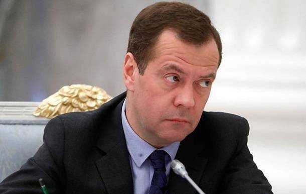 Медведєв в істериці через відмову Зеленського від переговорів