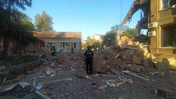 Ракетний удар по Харкову: травмовано щонайменше 4 особи, є жертва