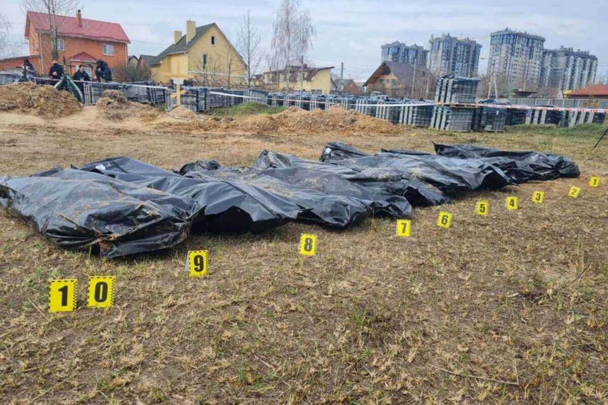 У Бучі після деокупації виявили понад 420 тіл мирних жителів