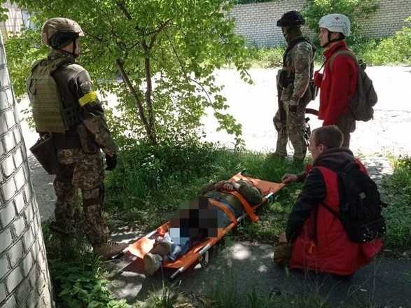 Рашисти без зупину гатять по Сєвєродонецьку: поранено жінку