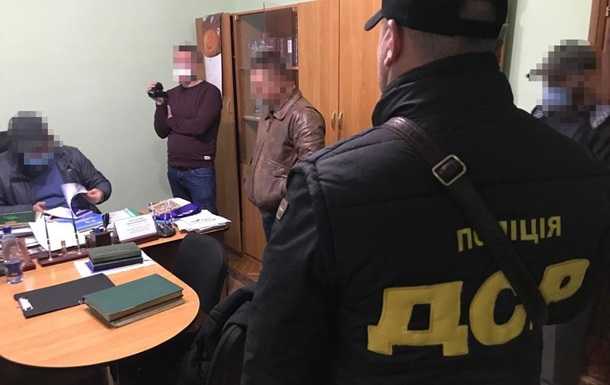 На Закарпатті начальника СІЗО взяли під варту