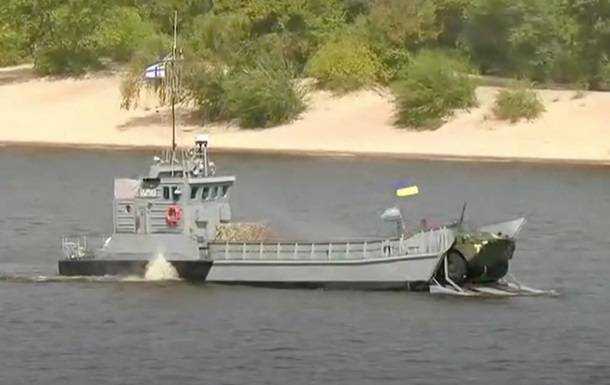 День Незалежності: у Києві пройшов перший парад на Дніпрі