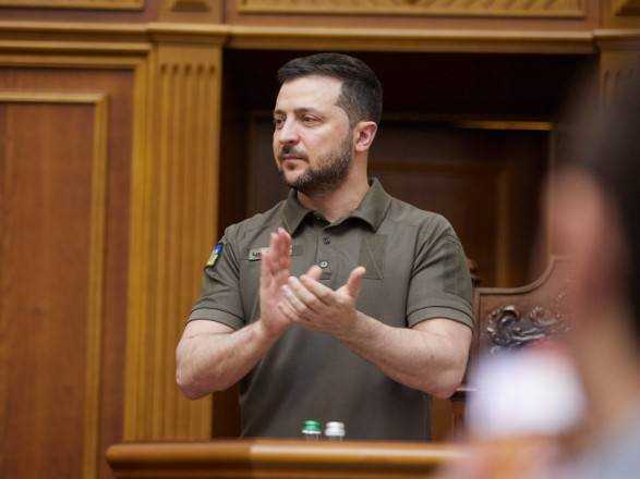 Зеленський присвоїв польському Жешуву почесну відзнаку "Місто-рятівник"
