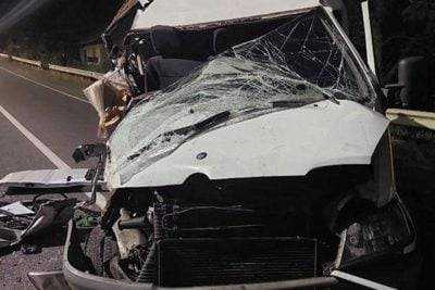 Молода дівчина залишилася без руки: під Тернополем знищено бус