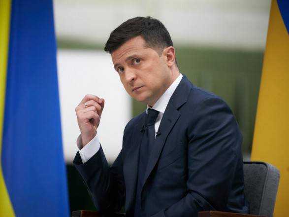 Не скуповуйте гречку і сірники: Зеленський закликав не панікувати через можливе вторгнення РФ