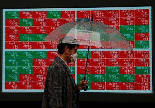 Количество инфицированных коронавирусом в мире перевалило за 39,5 млн