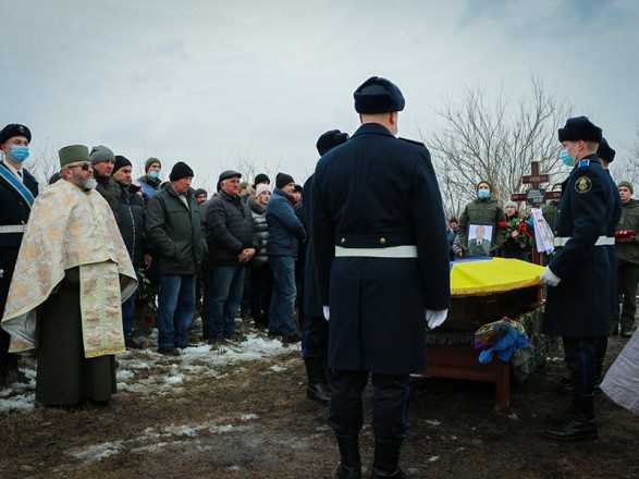 Сьогодні поховали трьох нацгвардійців, які загинули під час стрілянини у Дніпрі