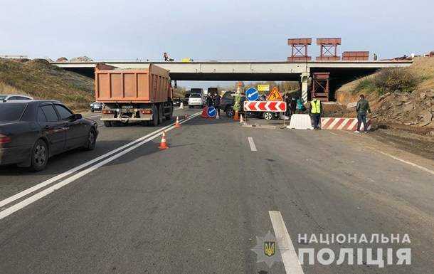 Под Харьковом в ДТП погиб начальник пожарной части с женой - СМИ
