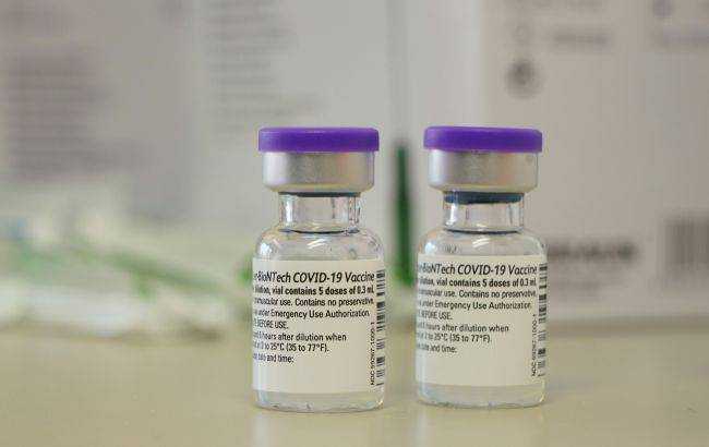 Україна чекає на Pfizer: що відомо про вакцину
