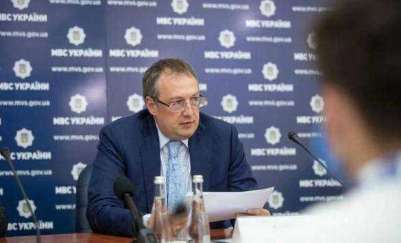 Геращенко собирается пронумеровать бойцов Нацгвардии