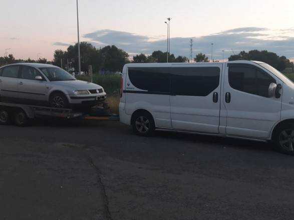 Ругались и угрожали пограничникам: на въезде в Украину задержали двух евробляхеров