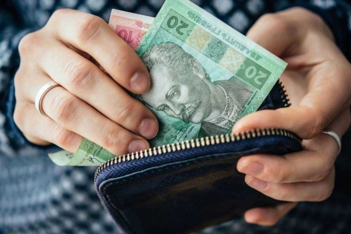 Повысят сразу в два раза: новый закон о соцвыплатах уже принят