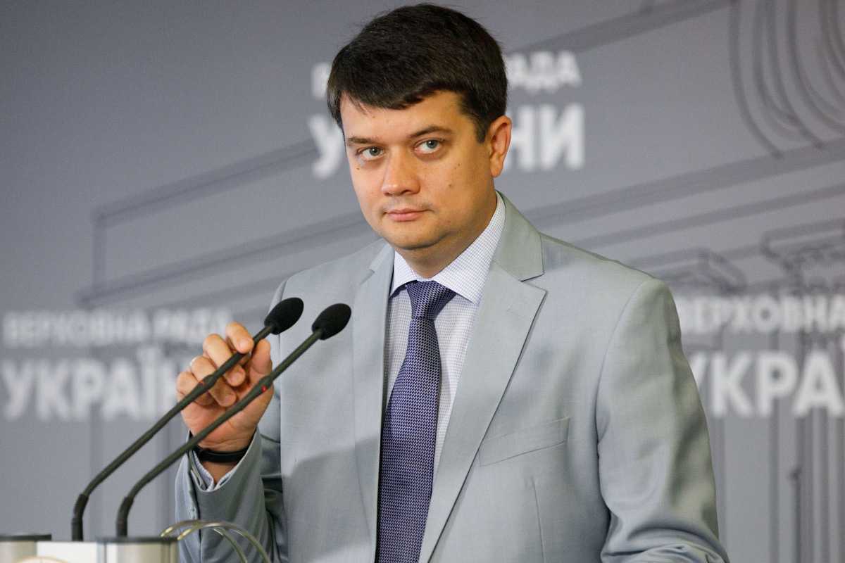 Разумков озвучив коротку пораду Зеленському, яку той давав Порошенку