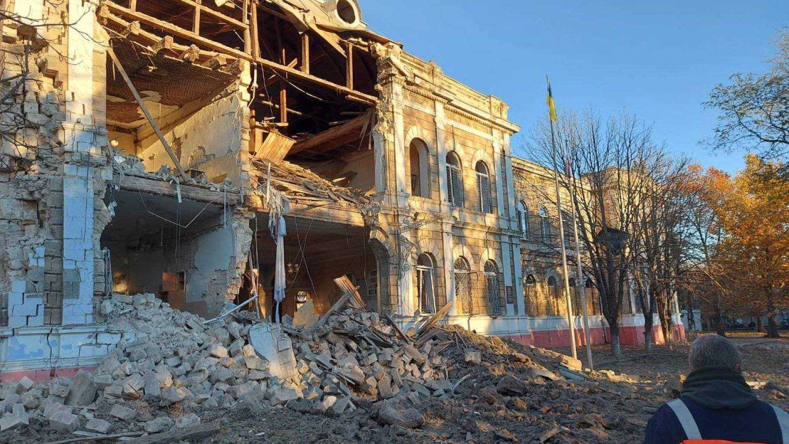 Вночі рашисти двічі вдарили по Запоріжжю: в ОП показали наслідки