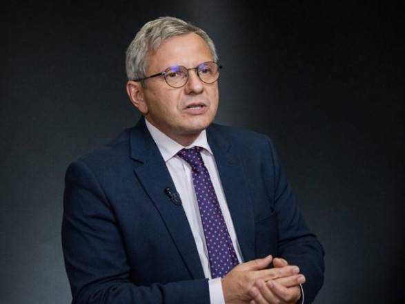 Було б доцільним на час війни змінити боргову політику України - радник Зеленського