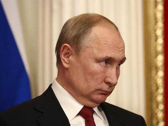 Путін, говорячи про війська біля кордонів України, перевів тему на США