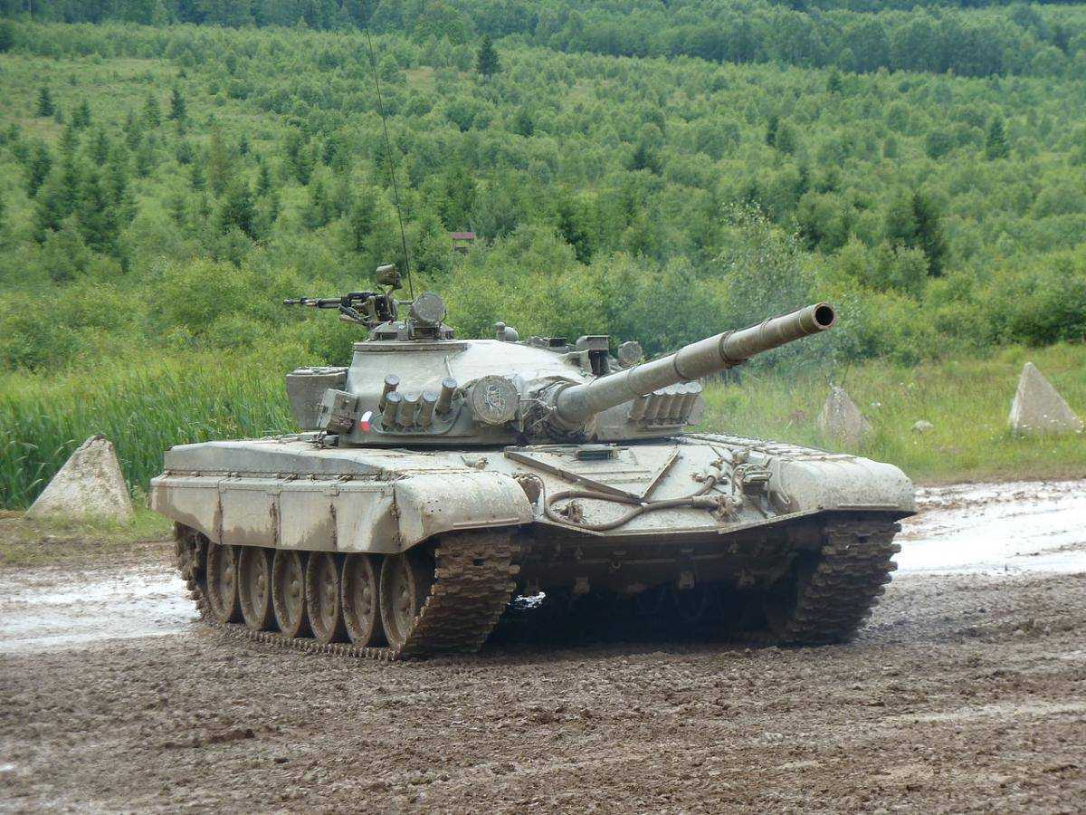 Танки, БМП та РСЗВ: Чехія передала Україні нову партію озброєння