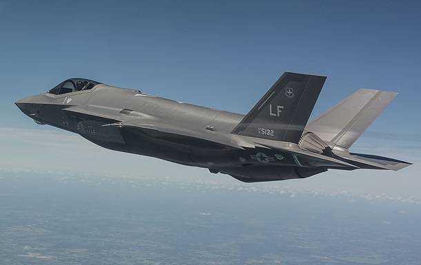 Падіння британського винищувача F-35: з'явилося відео