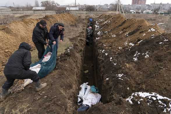 Під кожною другою з п’яти багатоповерхівок знаходять від 50 до 100 тіл загиблих в Маріуполі