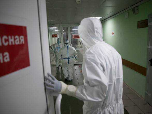 Ученые заподозрили статистические ошибки в статье о российской вакцине против COVID-19: в Москве отреагировали