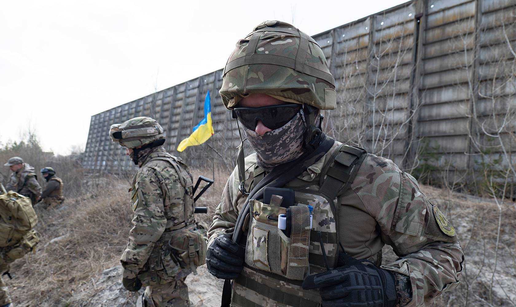 У Києві журналістка цькувала порушника комендантської години, поки його "карав" тероборонівець