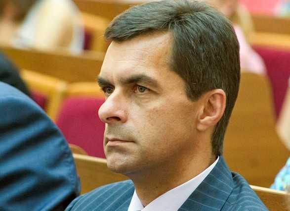 Глава "Укрзализныци" пожаловался на зарплату в 625 тыс. грн