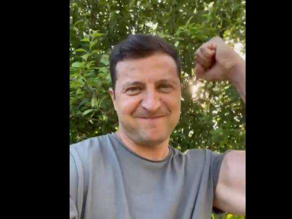 Завтра на полі нас буде 40 мільйонів: Зеленський запустив флешмоб напередодні матчу Україна - Швеція
