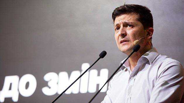 На Зеленского подали в суд