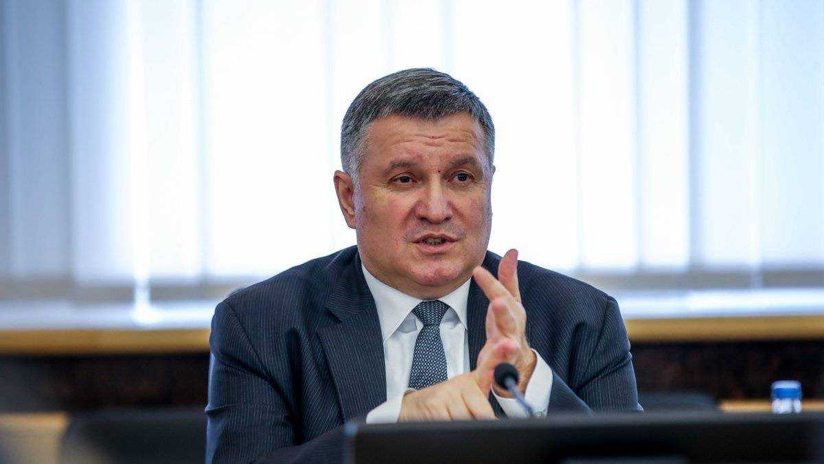 Аваков зробив помилку в першому Фейсбук-пості після відставки