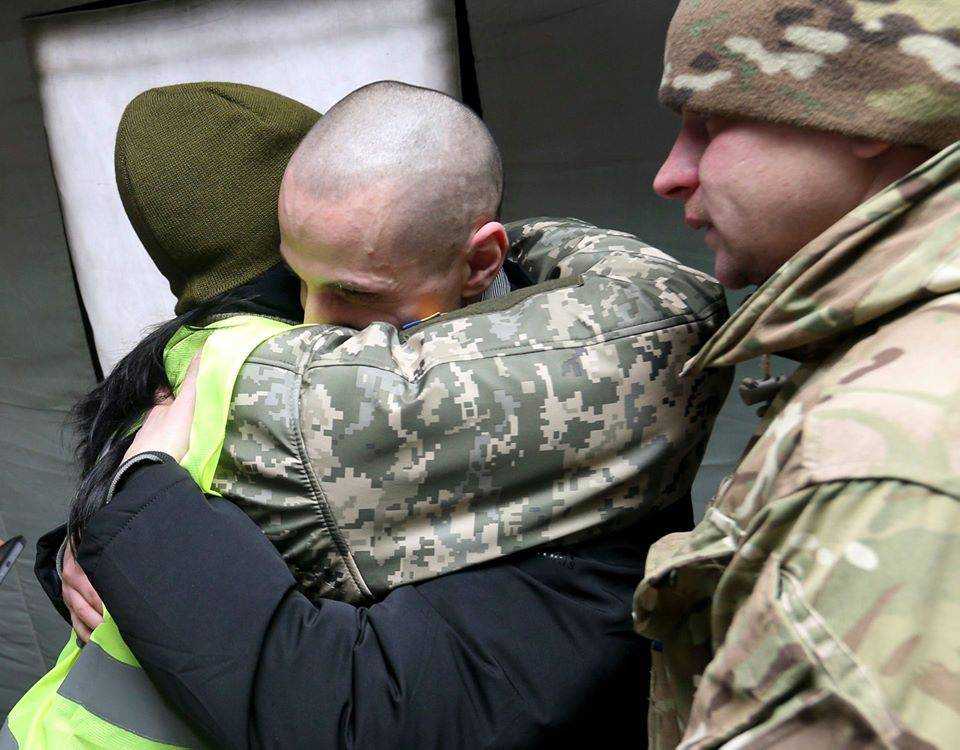 Стало известно о состоянии освобожденных из плена украинцев