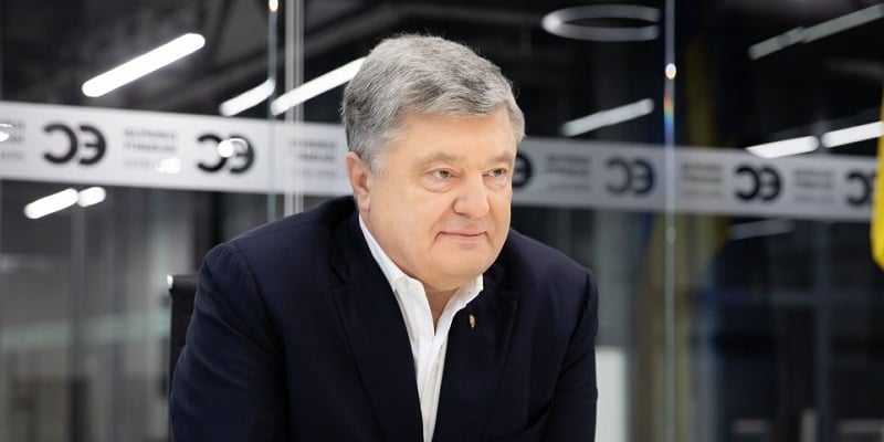 Порошенко нашел виноватых в отравлении Навального