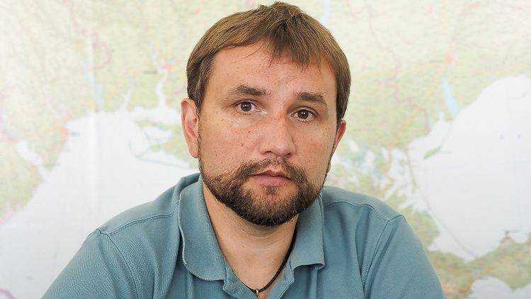 В украинские школьные учебники попали оды Майдану от Вятровича. Портнов потребует объяснения от министра Новосад