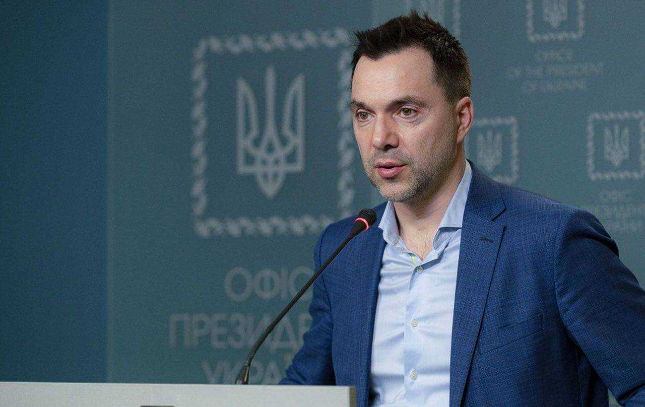 "Путін віддав наказ": Арестович назвав напрямки, де посиляться бої
