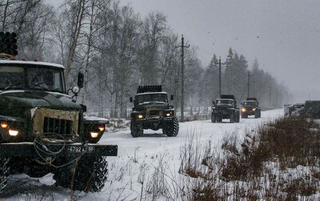 В Мариуполе оживилось движение оккупантов: прибывает живая сила и военная техника, - Андрющенко