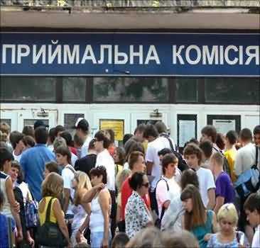 За десять дней вступительной кампании абитуриенты подали в вузы более 1,4 млн заявлений