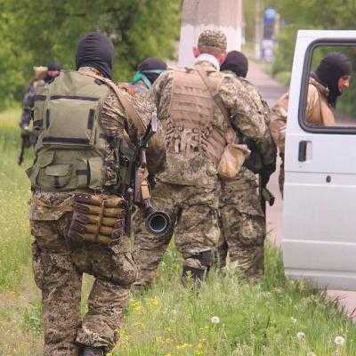 Террористы на востоке Украины истязают правоохранителей, чтобы те переходили на их сторону - СНБО