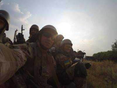 Из-за вторжения большого количества военной техники из России бойцы АТО оказались в окружении под Иловайском - МВД