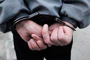 Винницкие правоохранители задержали мужчину, который стрелял по остановке общественного транспорта