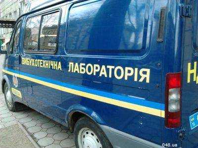 В Одессе на билборде обнаружен подозрительный предмет, который похож на взрывное устройство - УМВД