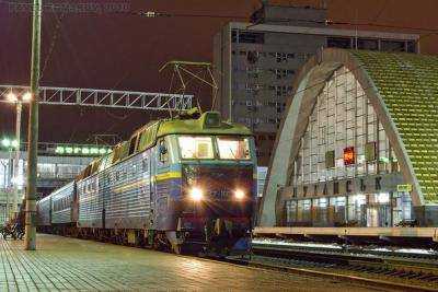 «Укрзализныця» возобновила движение поездов до станции Луганск