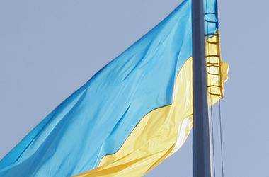 В Симферополе сняли последний флаг Украины