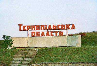В Тернопольской области ГФС заявляет, что во второй раз увольняет обвиненного во взятке налоговика,  который через суд восстановился в должности