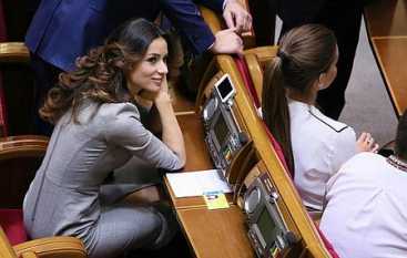 Народный депутат от Радикальной партии Злата Огневич не хочет возглавлять комитет в ВР, потому что не будет времени на творчество