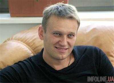 Под квартирой российского оппозиционера Алексея Навального дежурят 4 полицейских