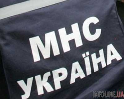 В Житомире спасатели извлекли тело погибшей девочки из-под плиты