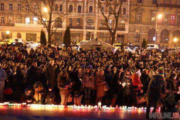 Киевляне пришли на Майдан почтить память Кузьмы Скрябина