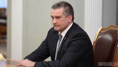 Глава "республики" Крым Сергей Аксенов готов сократить собственную зарплату вдвое