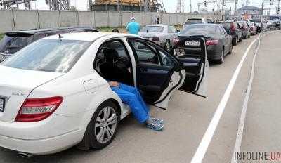 На Керченской переправе застряли почти 400 автомобилей