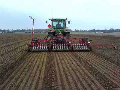 Аграрии уже засеяли 1,5 млн га ранних зерновых - Павленко